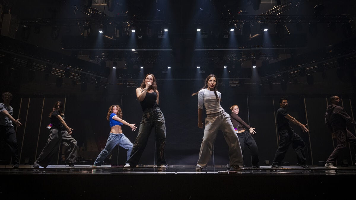 Charlotte Perrelli pays tribute to pop divas at Melodifestivalen semi-final