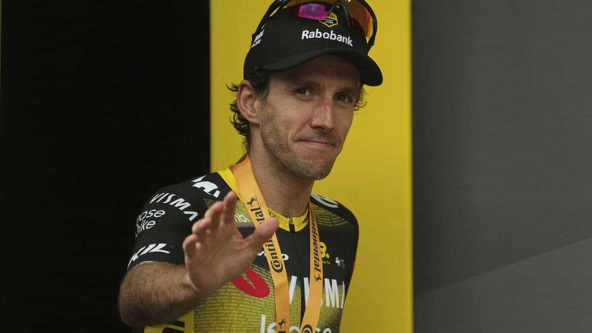 Giro d'Italia winner Simon Yates unexpectedly ends his elite career