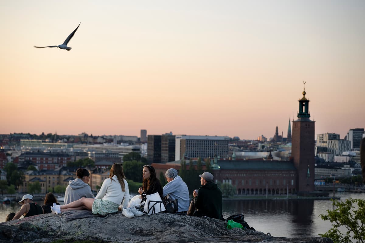 Expert Tips for Managing Your Finances This Summer