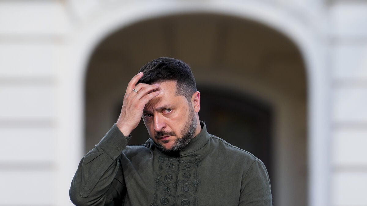 Ukraine Prosecutor General Ruslan Kravchenko resigns amid corruption suspicions