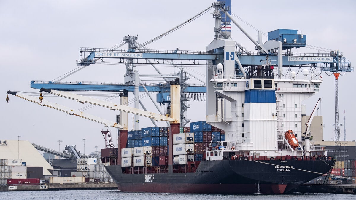 Swedish Exports Rise, Creating September Trade Surplus