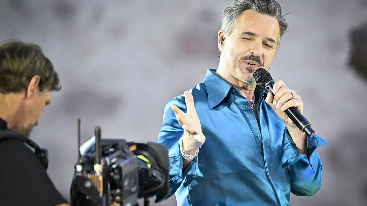 Peter Jöback starts his own summer stage