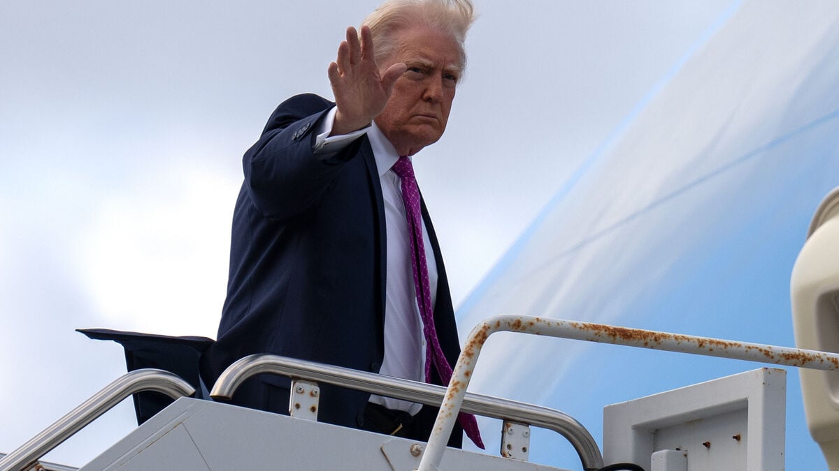 Florida governor approves naming Palm Beach airport after Trump
