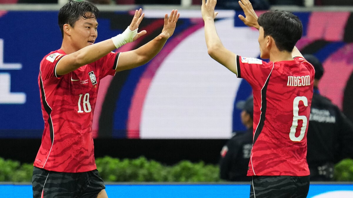 The star was replaced - then came the winning goal