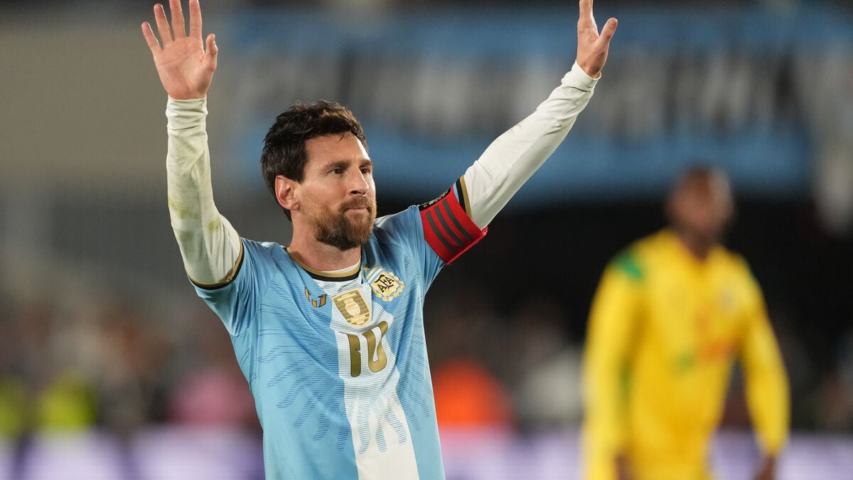 Cristiano Ronaldo pays tribute to Lionel Messi after Argentina’s final match: ‘A hug’