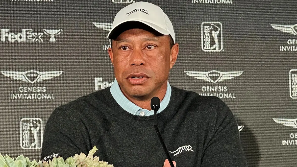 Tiger Woods makes comeback - first competition in a year
