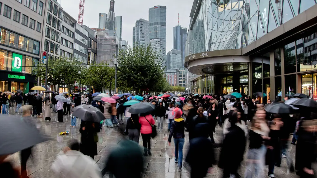 Eurozone inflation nears target