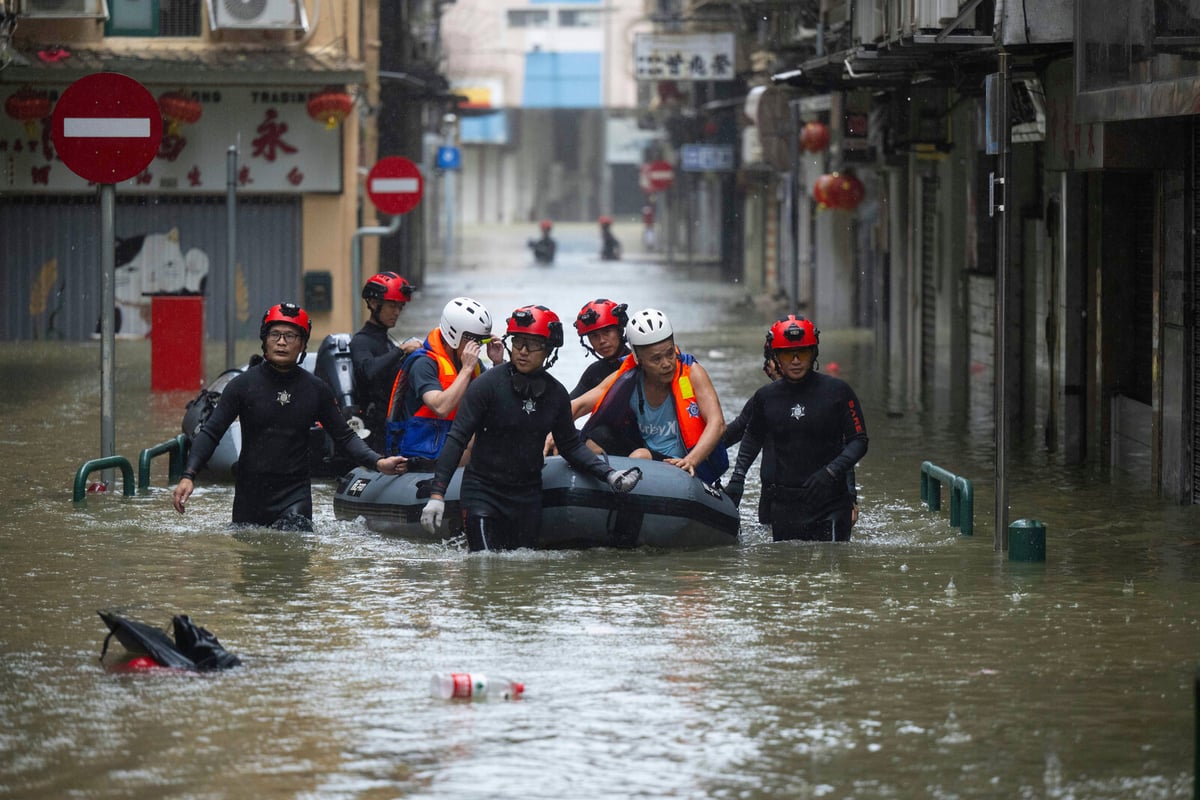 Typhoon Ragasa Causes 14 Deaths in Taiwan, Impacts China and Hong Kong