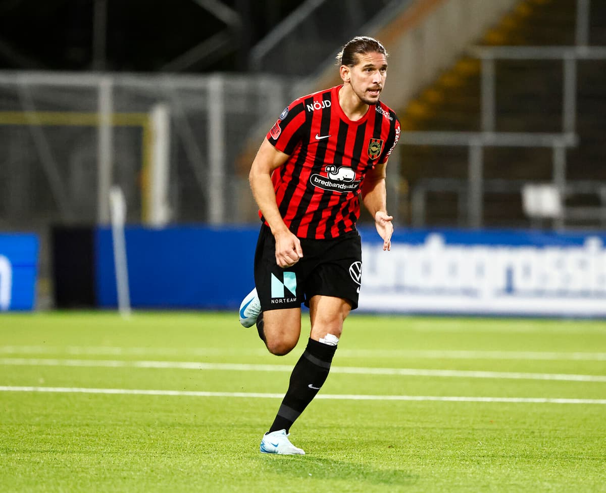 Top Scorer in the Top Division Sidelined with Cruciate Ligament Injury