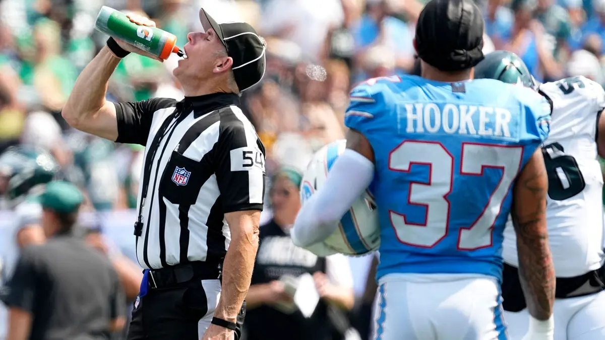 Eagles-Titans game played in 69-degree heat as shoes melt on turf