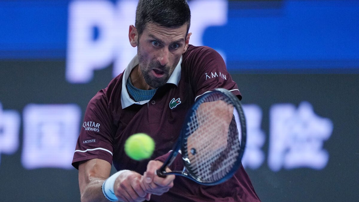 Novak Djokovic Knocked Out by Hubert Hurkacz in Shanghai Masters Opener
