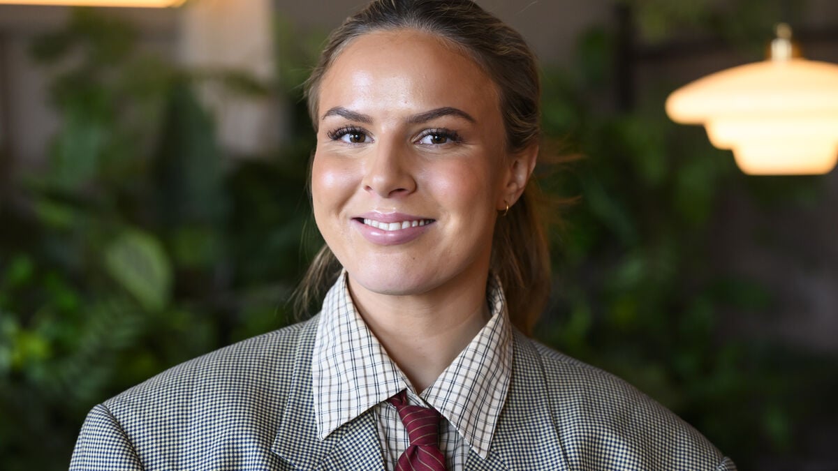 Perla Malmberg in new SVT documentary How to Survive a Broken Heart