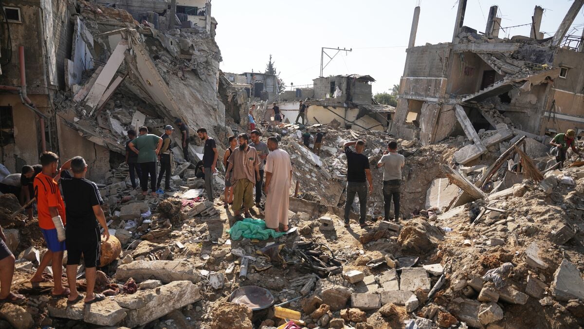 At least 13 killed in Israeli attacks on Gaza homes and hospitals, Hamas says