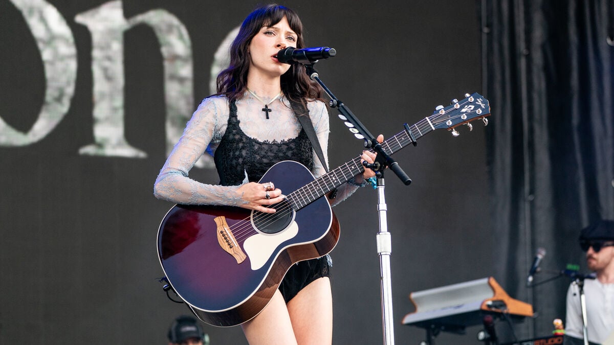 Holly Humberstone cancels European tour after medical emergency on bus