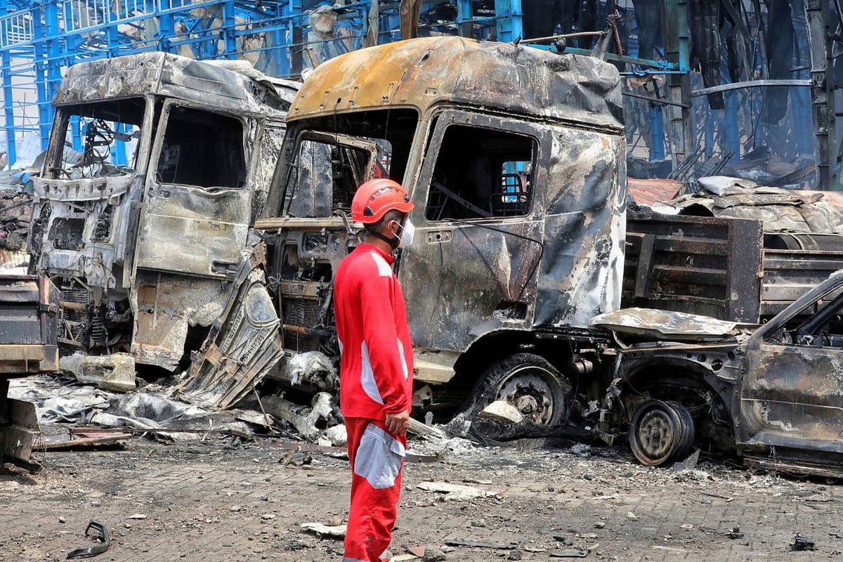 Fire in Iranian Port City Bandar Abbas Contained After Explosion