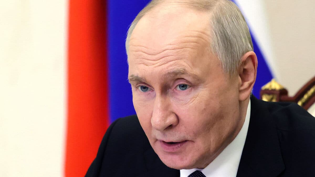 Putin says Russia and China are ready to support each other