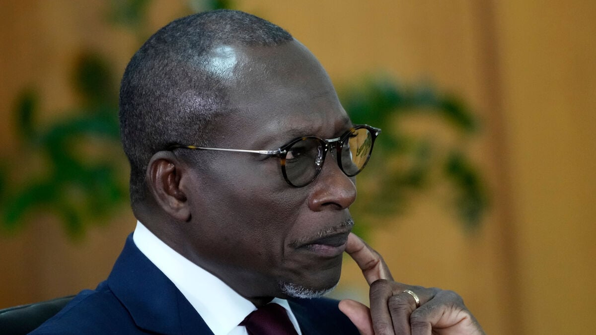 Nigerian airstrikes after coup attempt in Benin