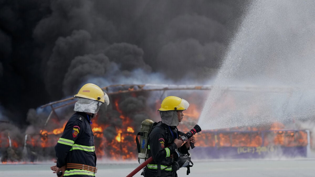 Drug bonfire in Myanmar: 50 tons of drugs burned