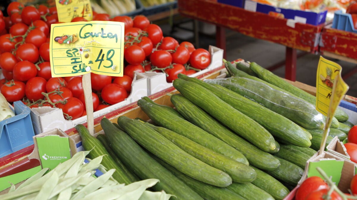 Spain inflation unexpectedly rises to 4.9% in September
