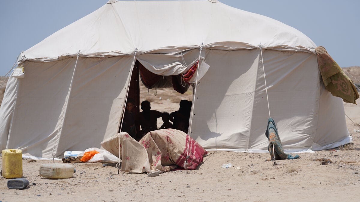 UN: More than 100,000 people flee fighting in Yemen