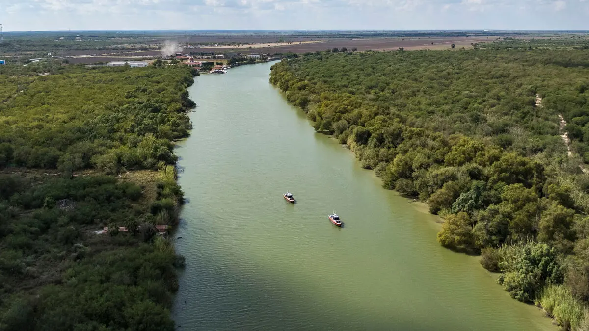 Trump threatens to raise tariffs on Mexico