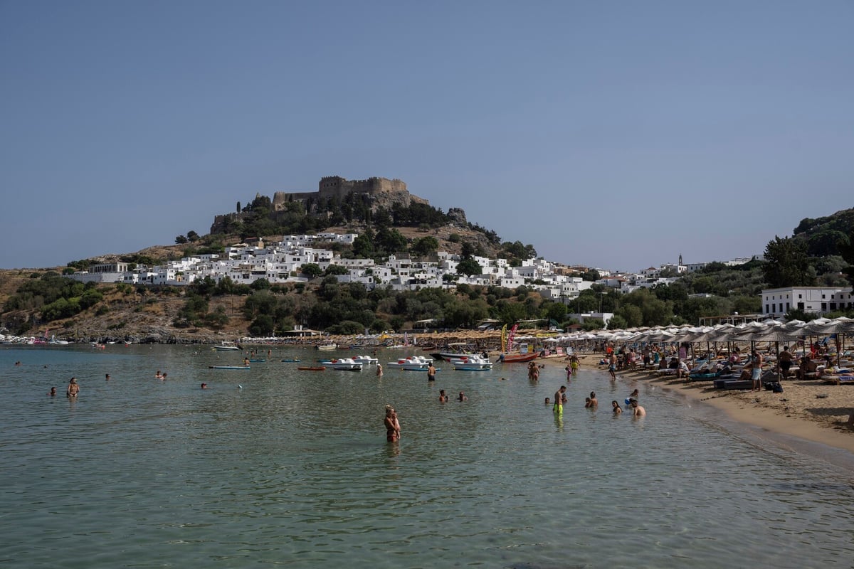 Swedes Seek Sun Escapes as Rain Drives Last-Minute Travel Surge