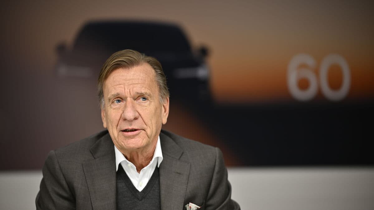 Volvo Cars to close Stockholm office, 450 employees affected