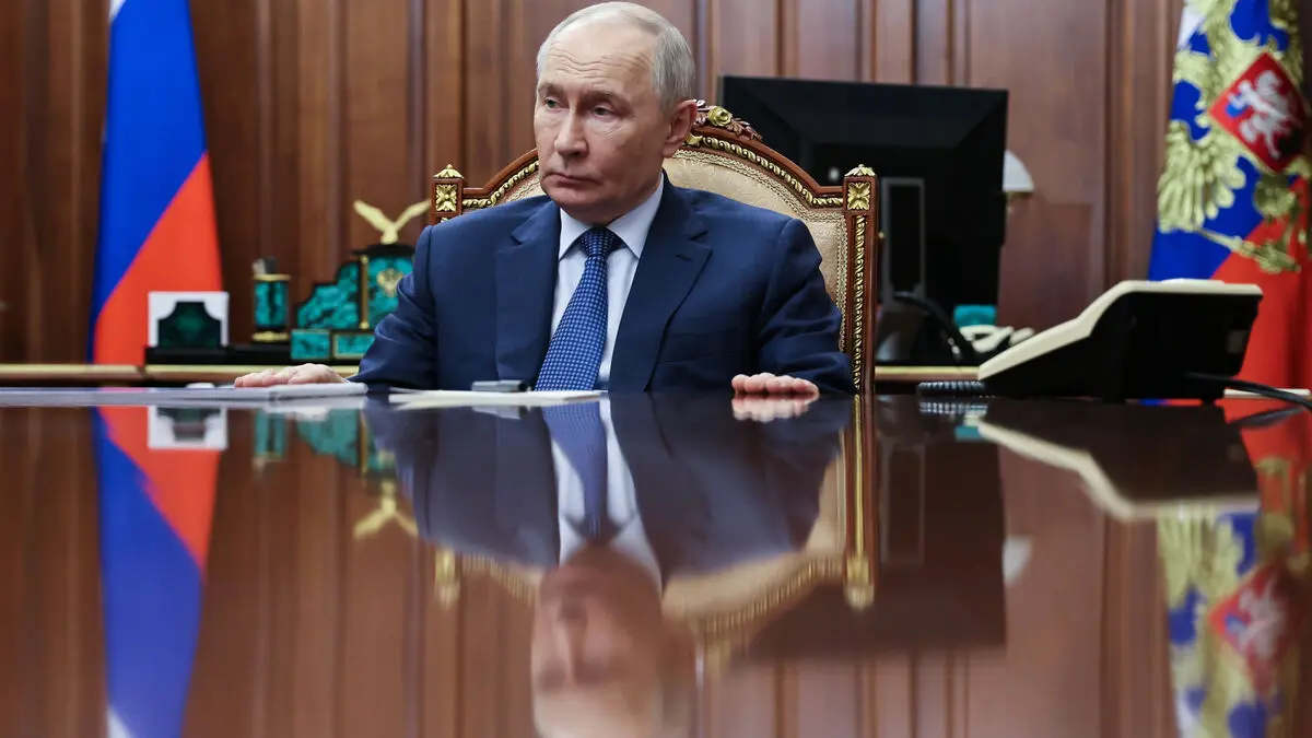 Putin's difficult position - three