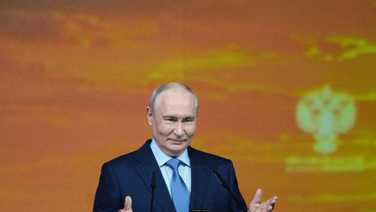 Putin says Russia is not preparing for conflict with Europe