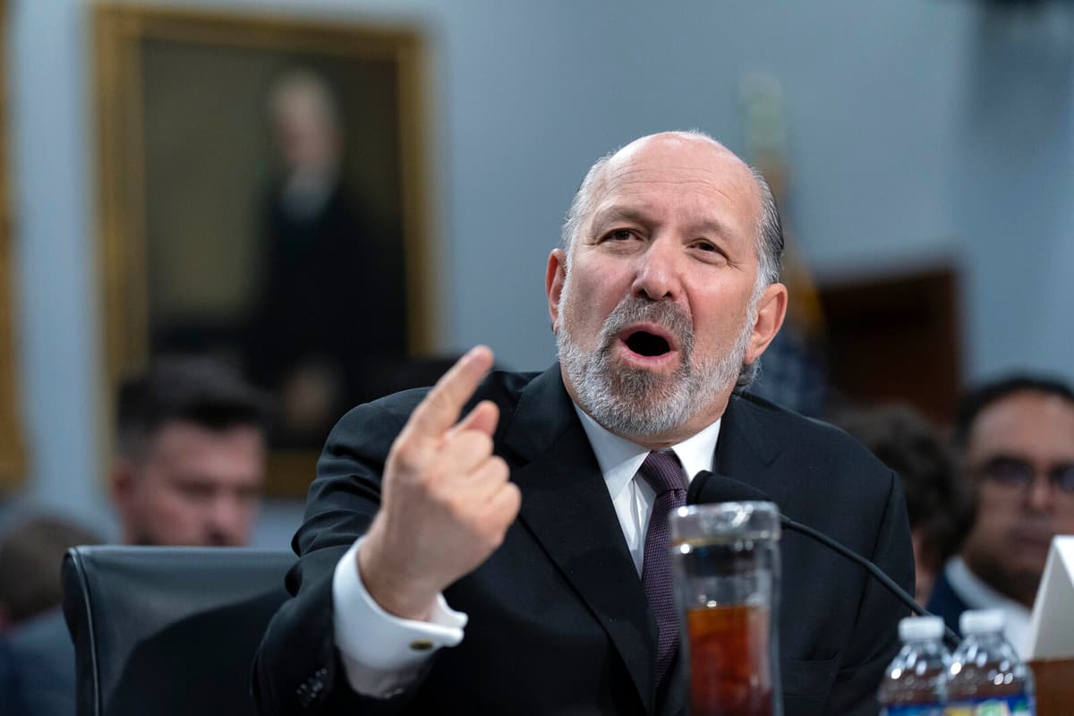 Trump Administration Weighs Investment in US Defense Companies