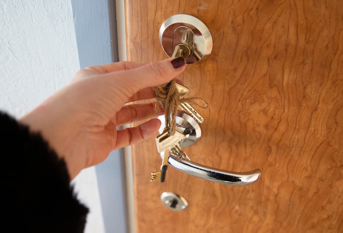 Landlords Reject Tenants Over Payment Issues Despite Own Defaults