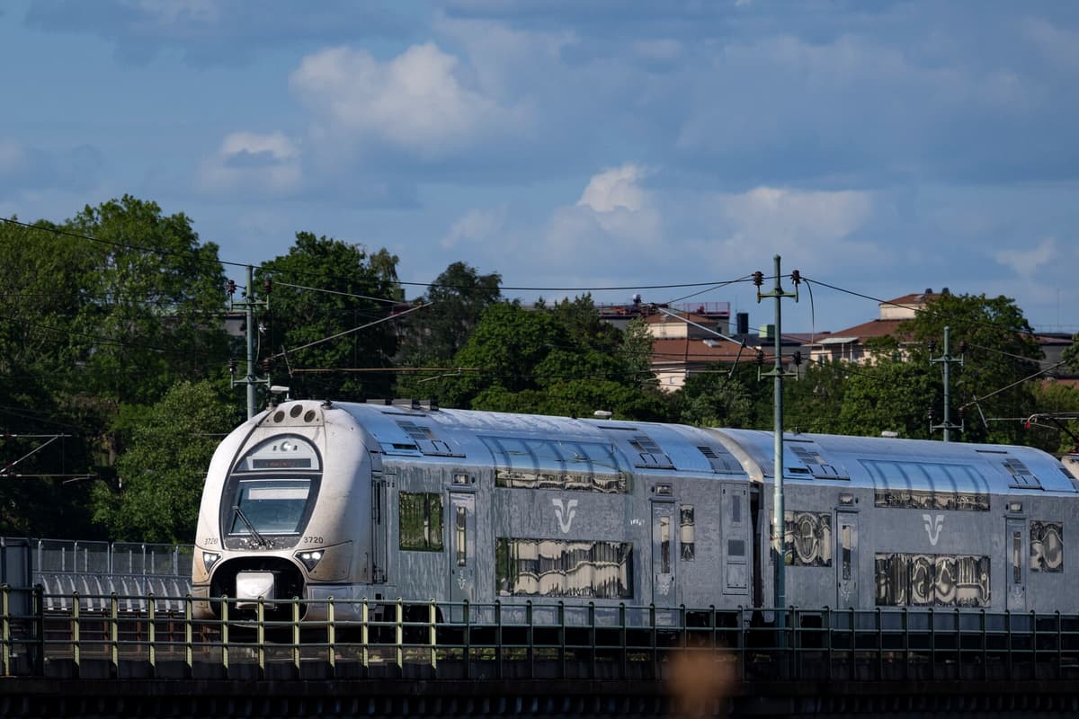 Train Delays Impacting Major Swedish Routes After Power Failure