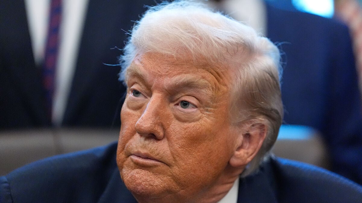 Trump says Putin is ready to make peace