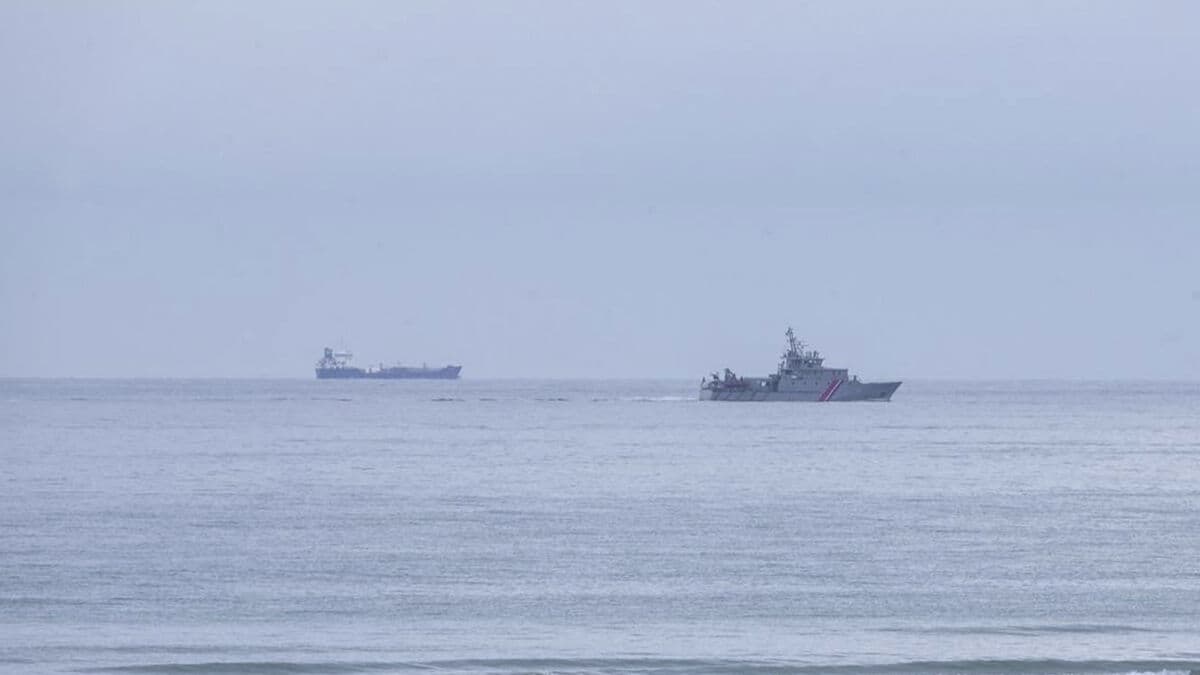 Migrant dies in English Channel, one arrested