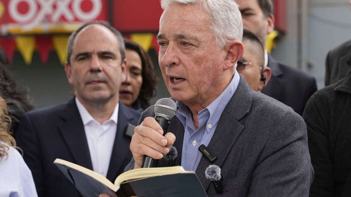 Colombian Court Overturns Verdict Against Ex-President Álvaro Uribe