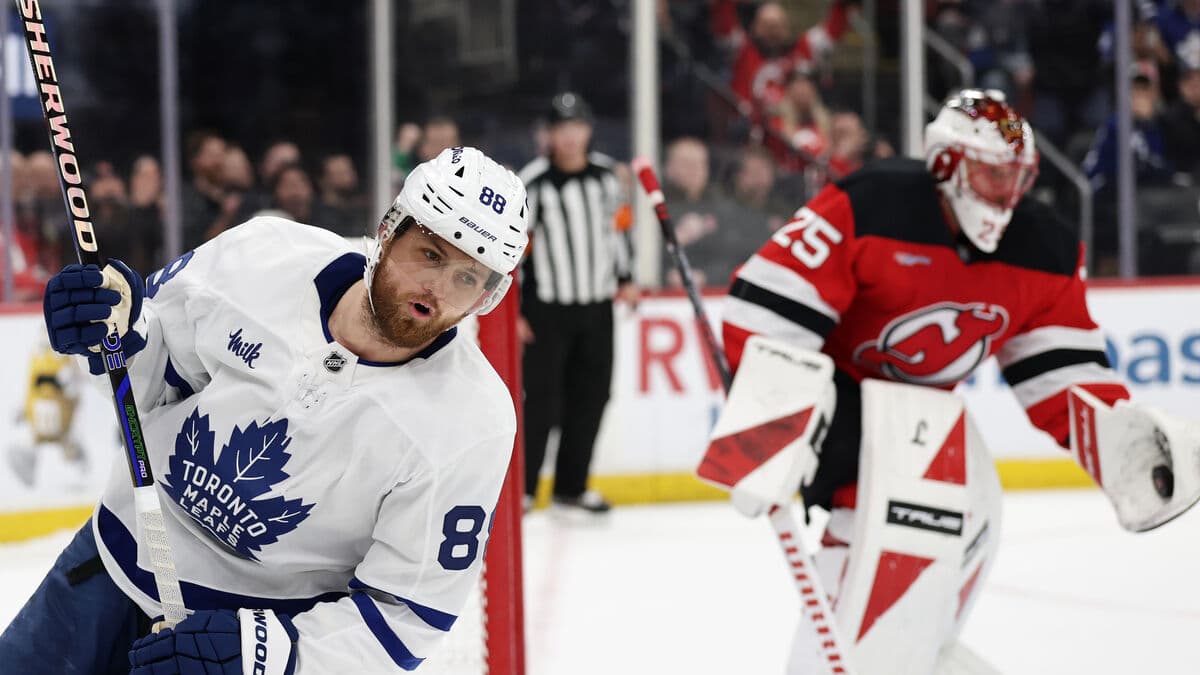 Nylander faces trade deadline, says it would be tough