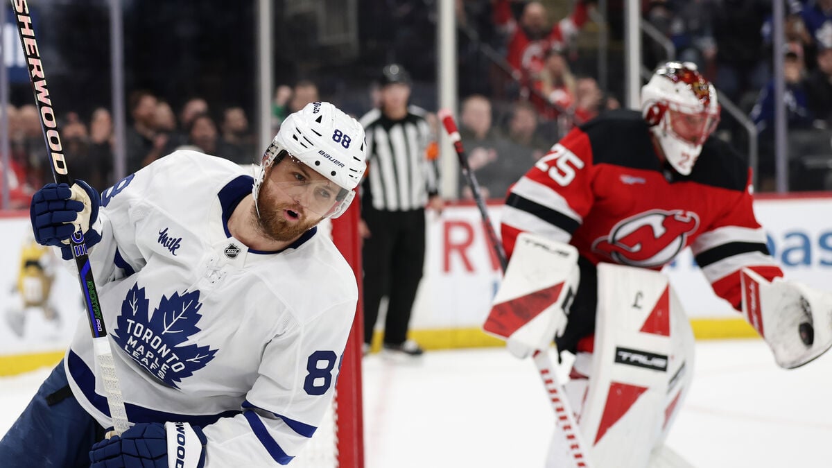 Nylander faces trade deadline, says it would be tough