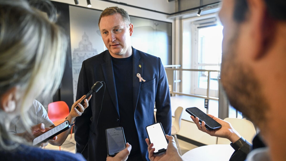 Kim Källström Praises Graham Potter as a Competent Coach for Sweden
