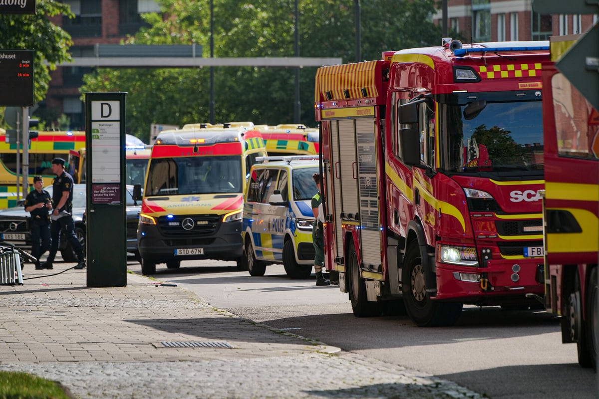 Car Hits Pedestrians in Malmö; Child Seriously Injured