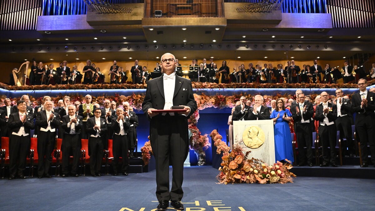 Molecular Coatings and DNA Sequencing Among Potential Nobel Chemistry Prize Picks