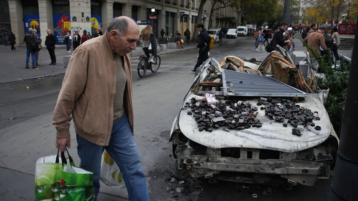 French bond yield tops 5% for first time since 2002 as risk premium surges amid unrest