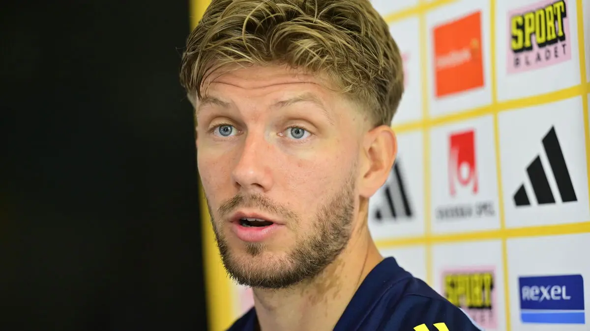 John Guidetti's miss – reveals Salétro's move