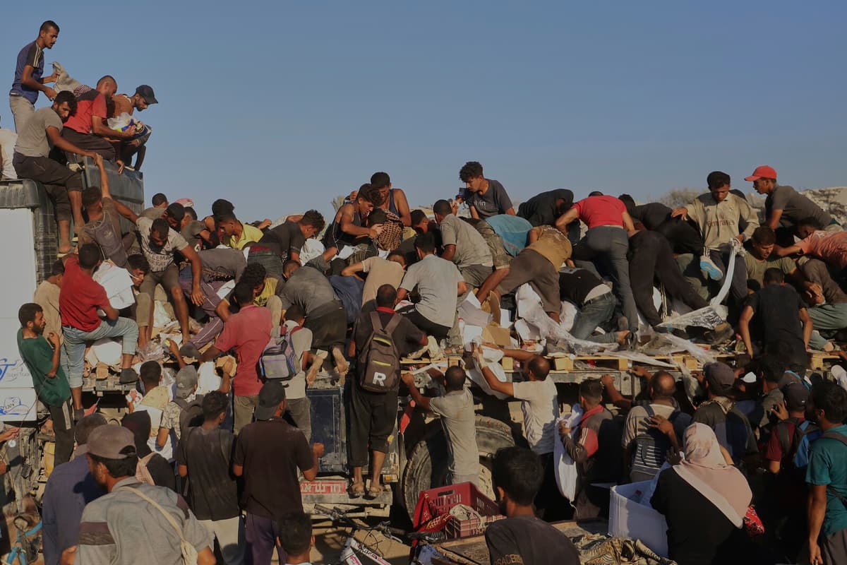 Truck Carrying Emergency Aid Overturns in Gaza, Many Dead