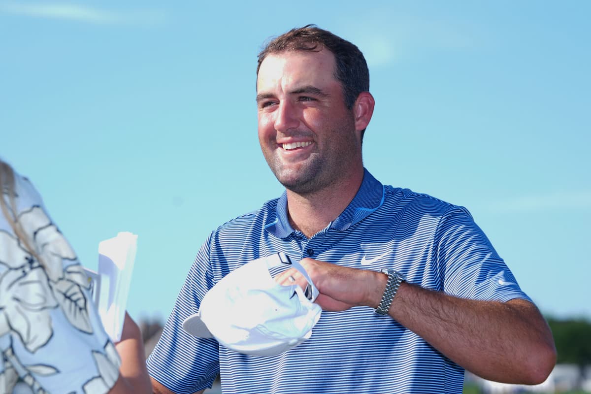 Scottie Scheffler Wins PGA Tour Event in Texas, Ties Record with Åberg