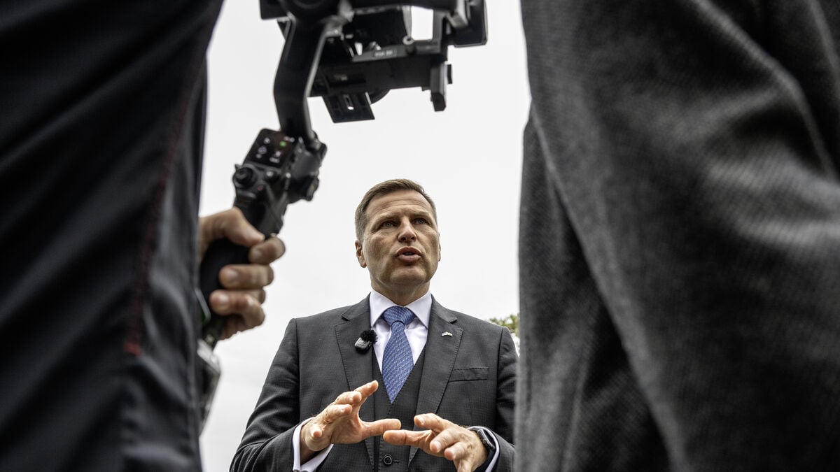 Estonia’s defense minister resigns after faulty ammunition deal for Ukraine