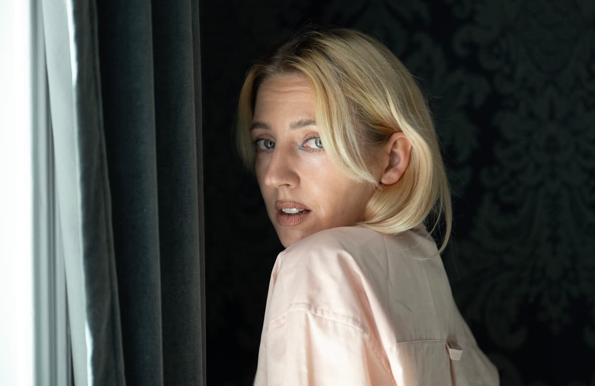 Veronica Maggio Embraces a Tougher Sound with New Single and Album