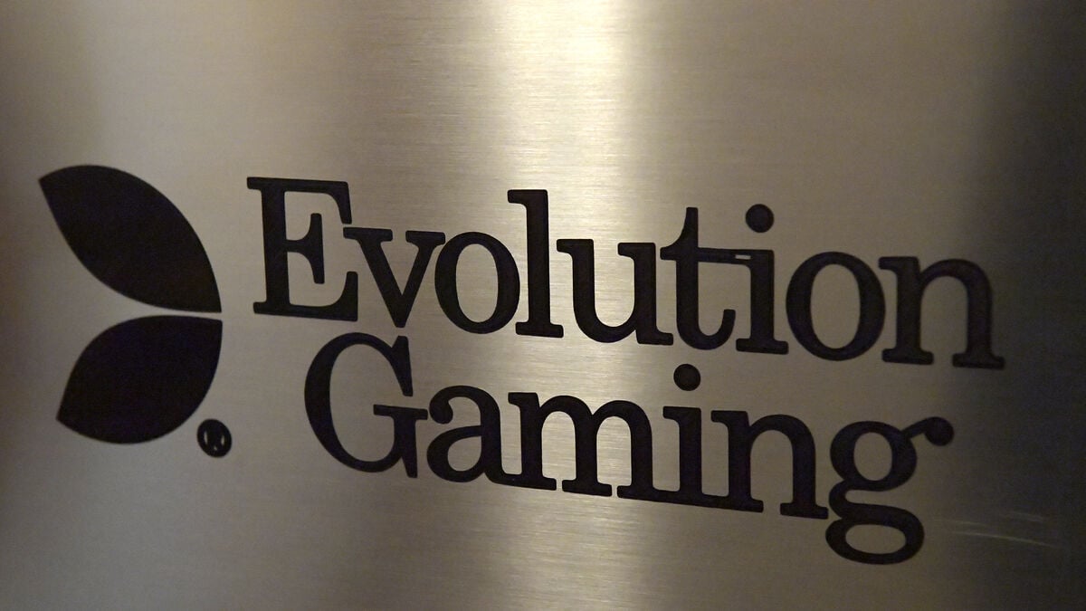Evolution launches immediate 2 billion euro buyback of its own shares