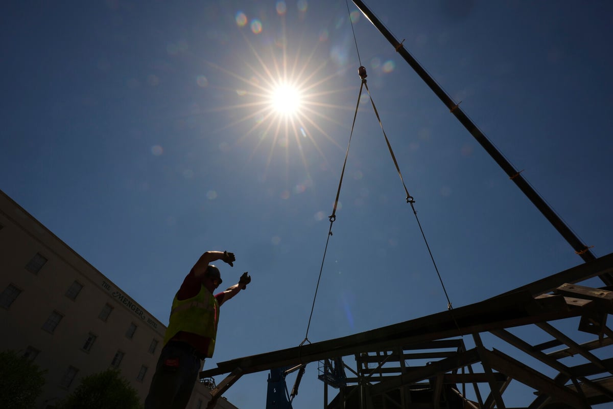 WHO Warns of Rising Workplace Heat Risks and Accidents