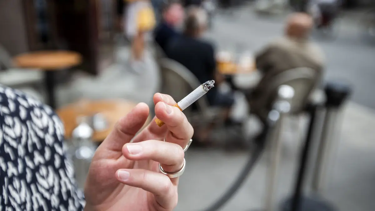 Spain proposes ban on smoking outdoors in public places