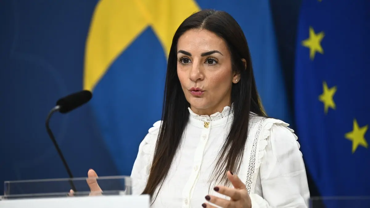 The Minister of Culture meets with Meta about the advertising ban